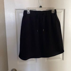 Lululemon black skirt
